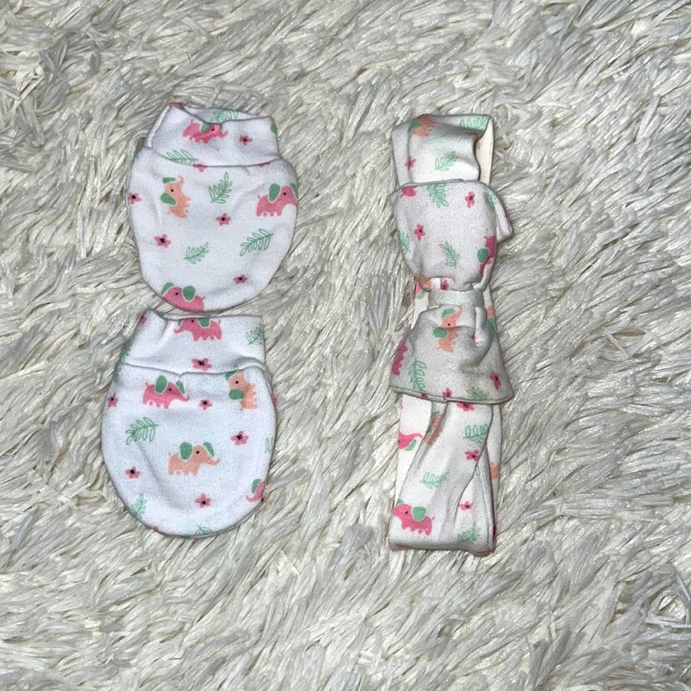 Mittens and headband set for baby girl